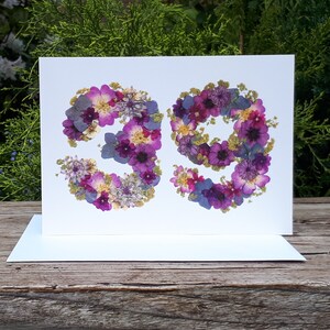 Carte personnalisée n° 39, impression fleurs pressées