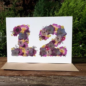 Carte personnalisée n° 12, impression fleurs pressées