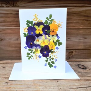 Carte florale personnalisée, impression fleurs pressées