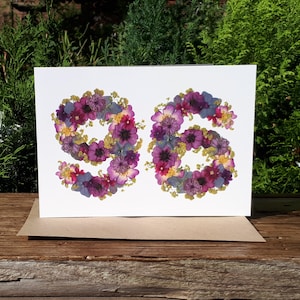 Carte d'anniversaire personnalisée pour 96 ans, impression de fleurs pressées