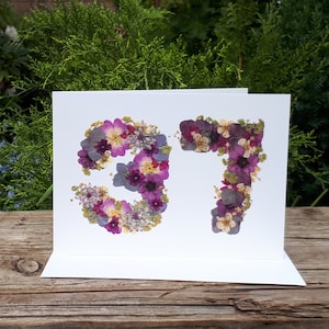 パーソナライズされた No 37 カード、押し花プリント