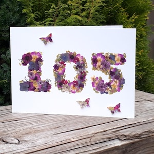Carte personnalisée 105e anniversaire, impression fleurs pressées