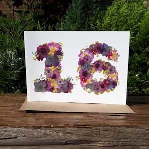 Carte personnalisée n° 16, impression fleurs pressées
