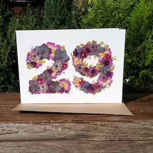 Carte personnalisée n° 29, impression fleurs pressées