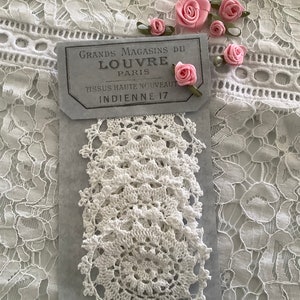 Set of 5 white lacy doilies, Doily pack, Junk journals