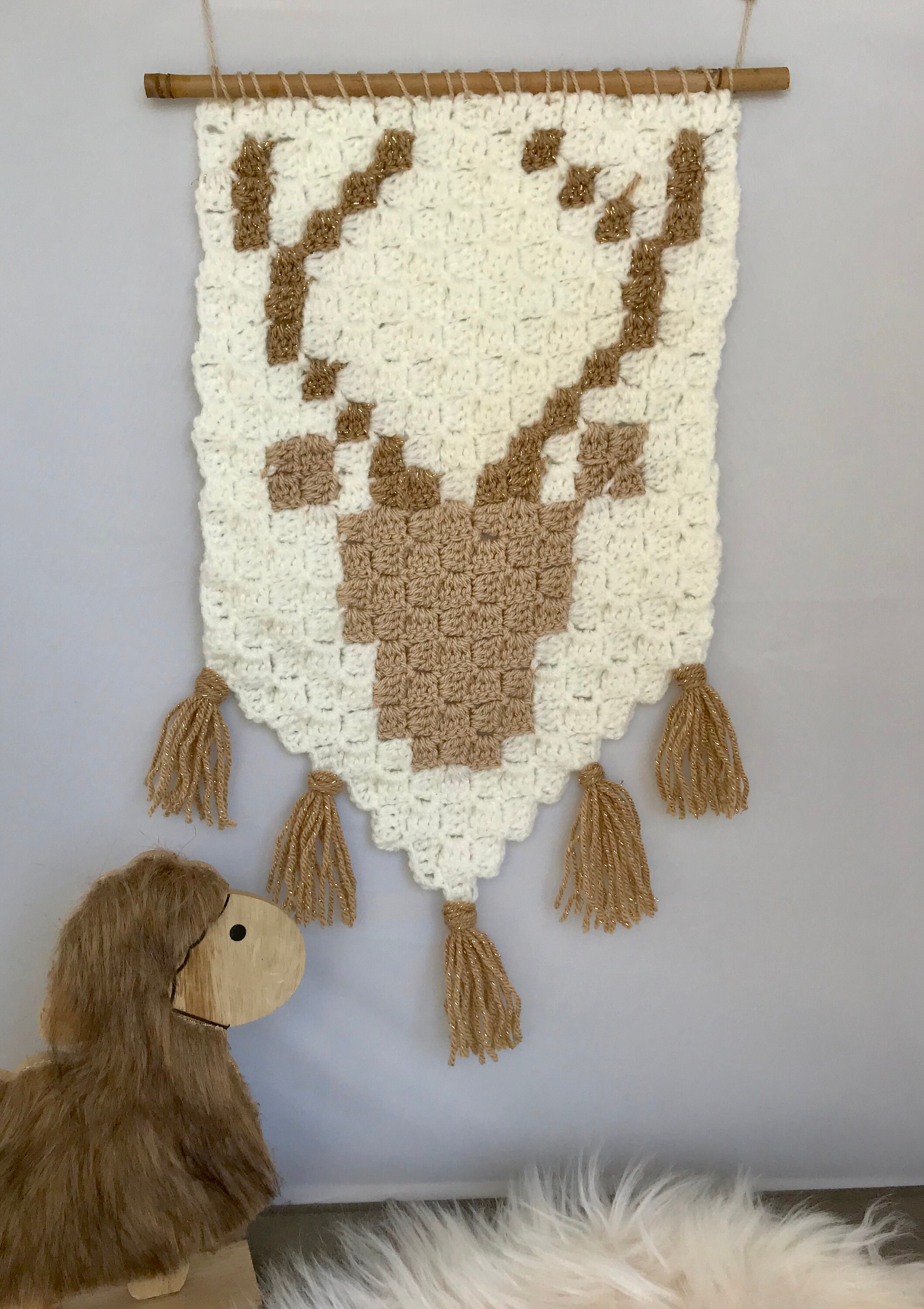 Bannière Tête de Cerf Au Crochet