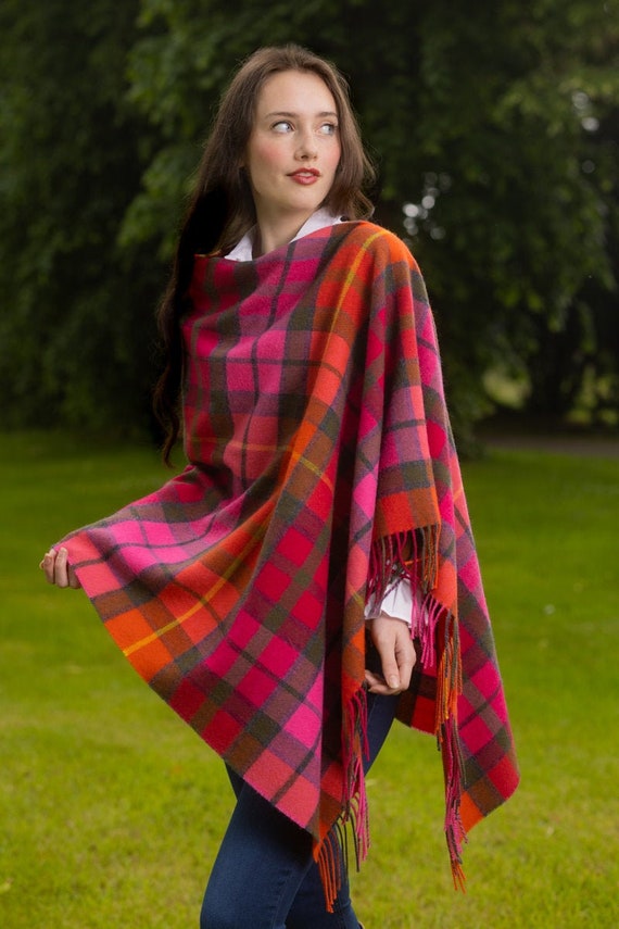 Tartan Poncho buchanan Rose - Etsy Israel