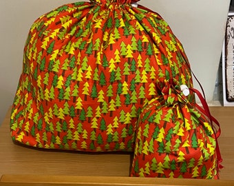 2 Christmas drawstring bags , little and large drawstring gift bags , 2 Christmas storage bags, 2 Xmas gift bags, matching set Christmas bag