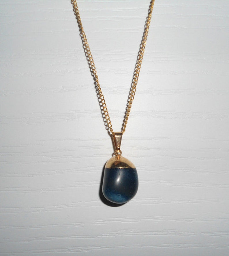 Pendant Necklace Modern Necklace Short Necklace Necklace with Stones Gold Necklace Gift Idea. Necklace with Blue Agate Pendant