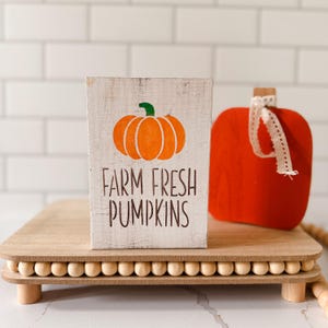 Farm Fresh Pumpkins Sign – Rustic Fall Tiered Tray Decor – Mini Wood Pumpkin Sign – Autumn Kitchen Shelf Sitter – Farmhouse Fall Decor