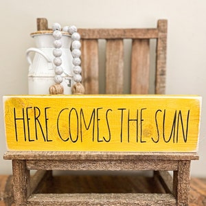 Here Comes The Sun, Summer Decor, Summer Sign, Farmhouse Decor