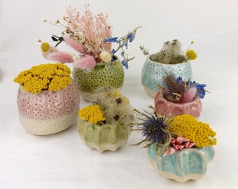 ピンクと青の花瓶 陶器製 楽天市場】在庫数限り 信楽焼 一輪挿し 青ガラス 流し 壷型 ミニ