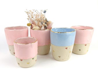 Keramik Becher in rosa und hellblau gold mit Herzen