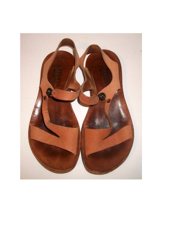 CYDWOQ 37M Handmade Tan-Leather Side-Button Flat S