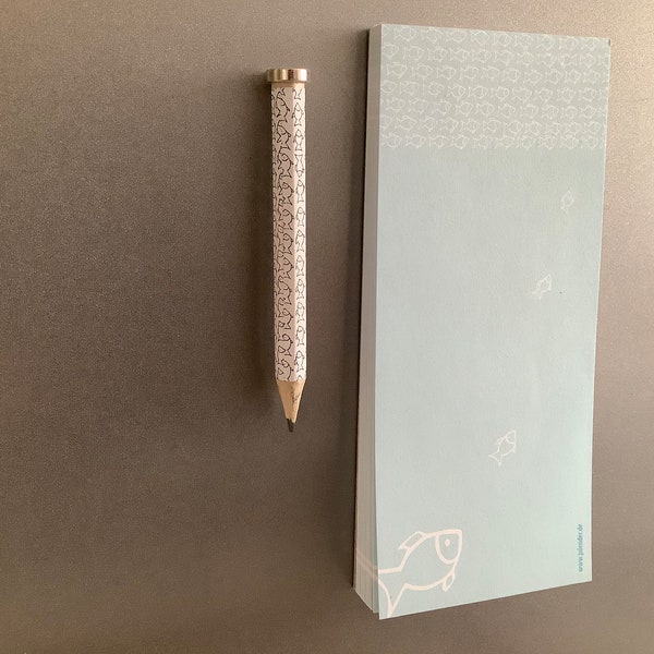 magnetischer Notizblock + Stift mit Magnet als Set - "Meer, weiß", Block: 50 Blatt, 6,5 x 14,8 cm, Bleistift ca. 8 cm, Kühlschrankmagnet