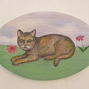 Cat in the garden original on canvas acrylic, 30 x 20 cm, oval picture, unique, garden picture, cat motif, stub tiger, mixed media, flower image 1