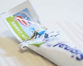 Recycled plastic toothpaste pusher - Pastepusher