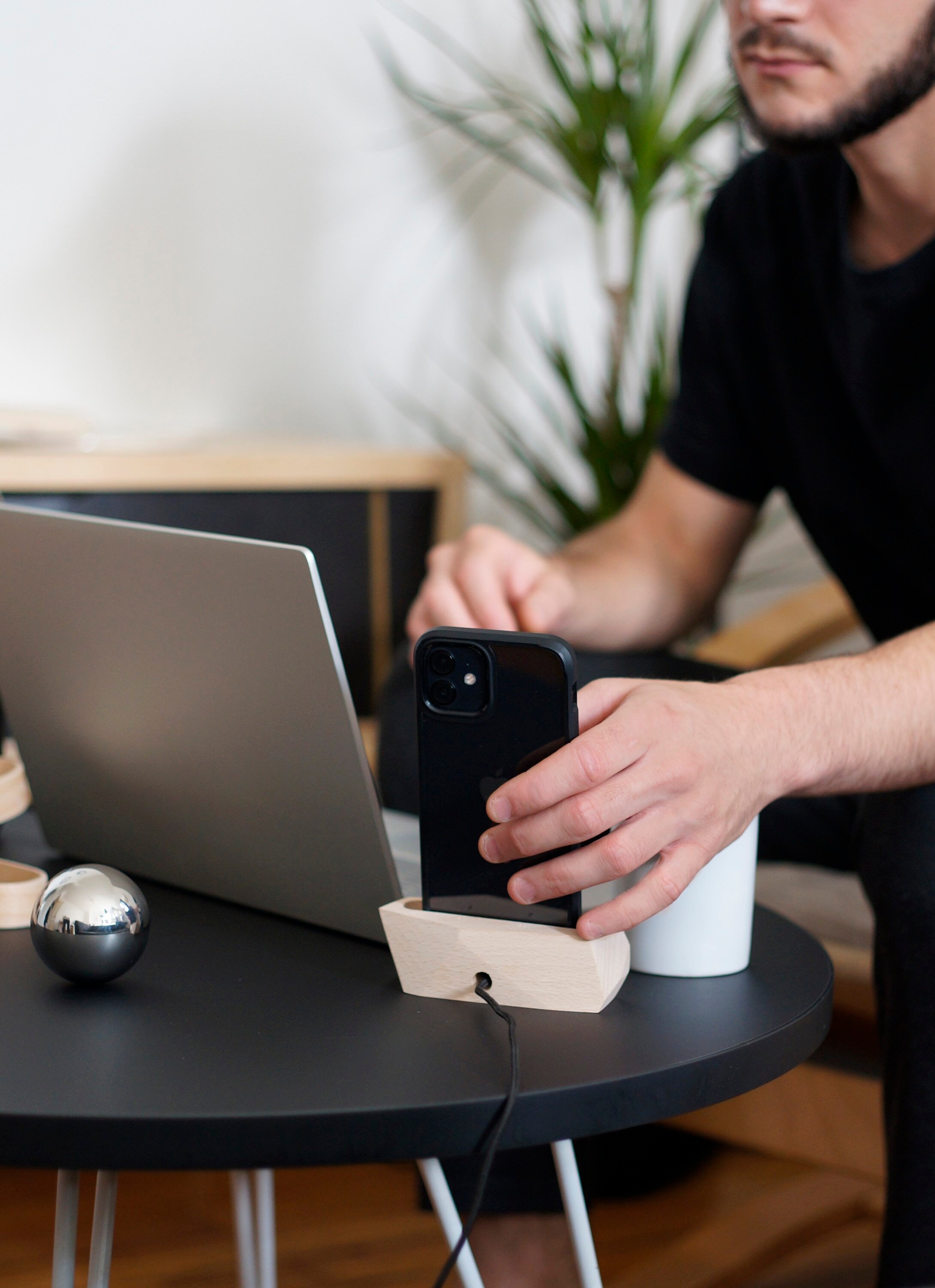 Dock Universel Pour Iphone et Android Amovible Interchangeable en Bois Charger Son Téléphone Android