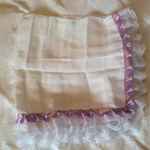 Frilly romany muslin burp cloth
