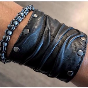 Kmrii Bracelet - Etsy Australia