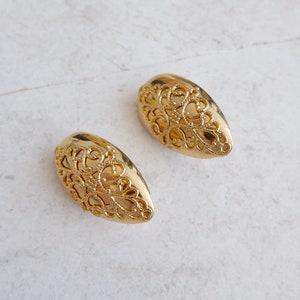 Vintage Gold Tone Decorative Teardrop Earrings