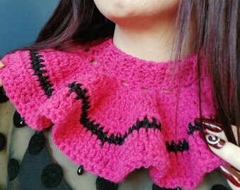 Crochet clown collar