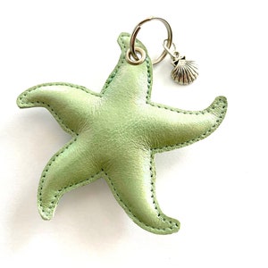 leather pendant starfish in mother-of-pearl green