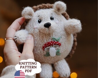 Breipatroon egel met borduursel rode paddenstoel – Woodland Amigurumi Style, Knit Woodland Toy pdf - gehaakte spikes