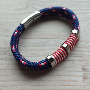 Maritime sailing rope bracelet with silver sliding beads and two-tone rigging in blue, white and red for men and women