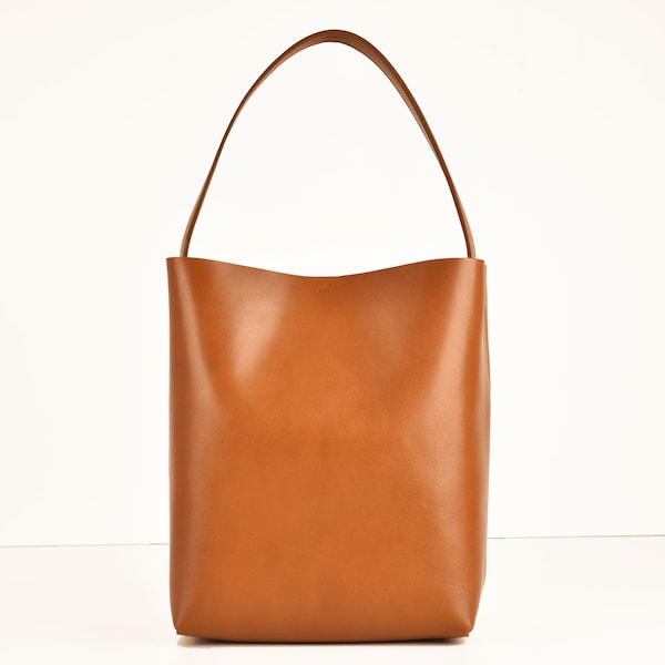 Sac seau carré en cuir véritable cognac