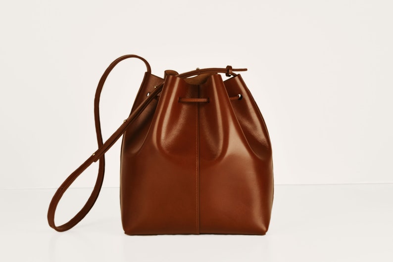 Classic bucket bag, genuine leather, chestnut image 2