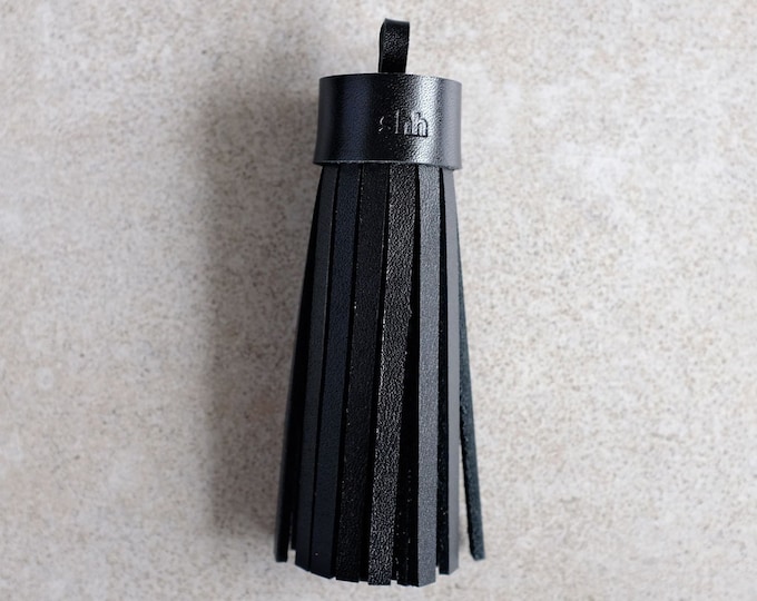 Single Tassel, tassel in black genuine leather