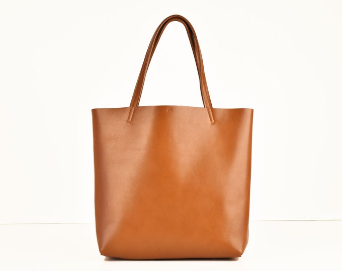 Shopping bag in cognac genuine leather