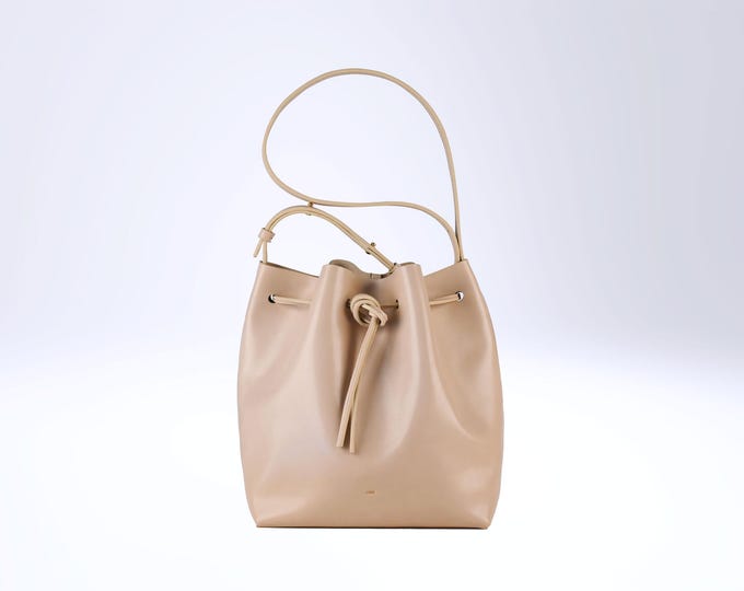 Classic Bucket Bag, genuine leather, ivory