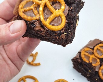 Beer brownies with pretzels