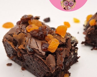 Apricot brownies with syrup