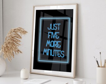 Gra wideo Just Five More Minutes z efektem neonowym – do pobrania w wersji cyfrowej