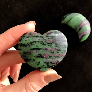 Ruby Zoisite Heart Gemstone, Anyolite Healing Crystal, Fire Earth Element Stone