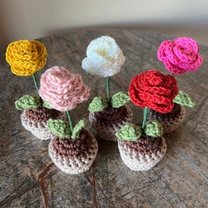 Mini Crocheted Rose & Pot: Handmade Cotton Yarn Decor