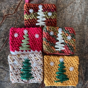 Crocheted Christmas Tree Cup Cozy: Reusable Coffee Sleeve