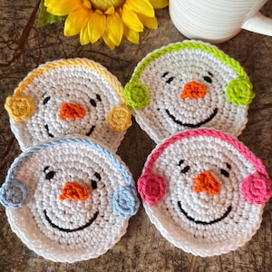 Crocheted Snowman Coasters, Set of 2 or 4, Holiday Home Decor