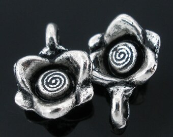 30 pendants, flower, vinage style, silver, flowers