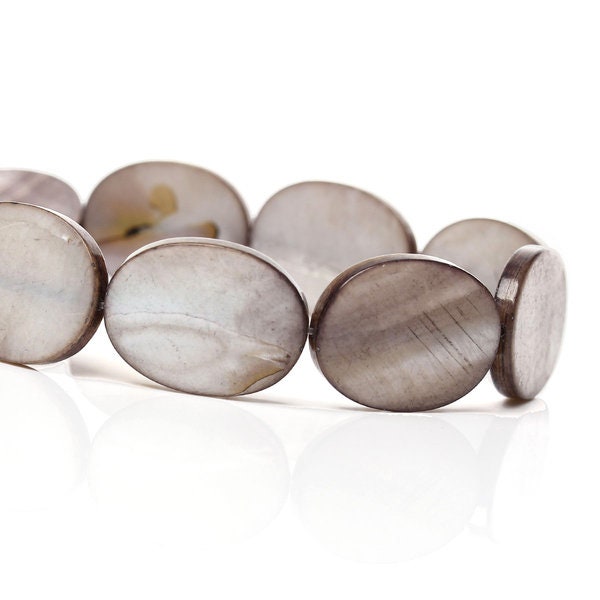 19 mother-of-pearl beads, mother-of-pearl, shades of brown, oval,