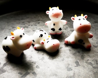 Cow, resin, various designs, decoration, pendant