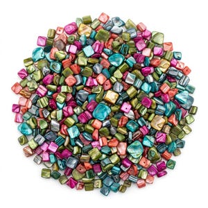 1 bag of mother-of-pearl beads, assorted colors image 1