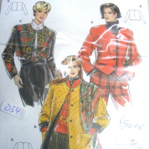 Peut inclure: Un patron de couture pour trois vestes différentes. Le patron est pour les tailles 36-46 et 10-20. Les vestes sont présentées en rouge, jaune et noir et blanc.