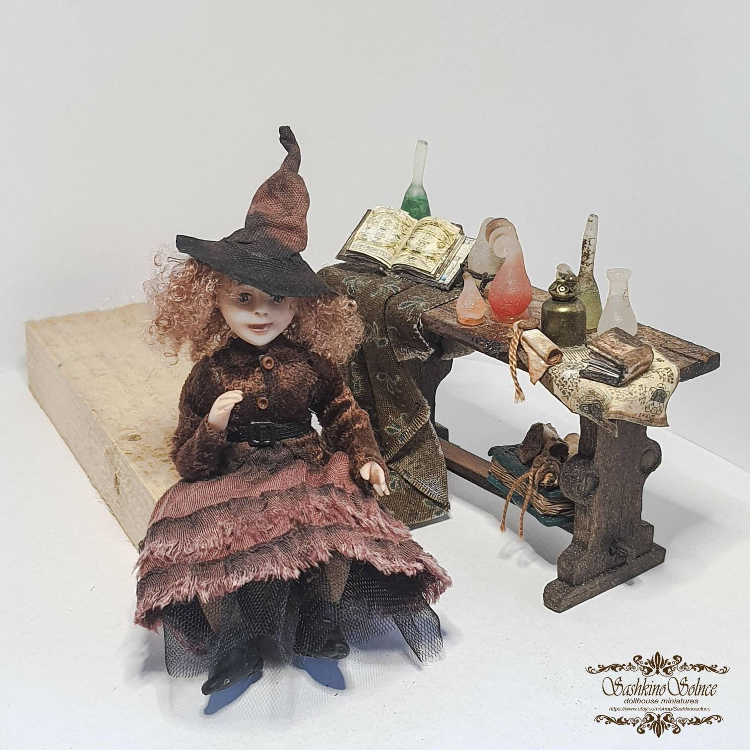 1 12 dollhouse miniatures