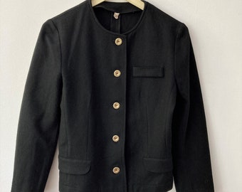 veste courte vintage // cardigan court en laine noir avec boutons dorés // veste courte ajustée noire