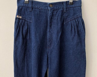 Lovely Vintage 70s | 80s jeans // Vintage Front Pleated Pockets, Tapered Leg, Blue Denim Moms Jeans // 80s High Waist Jeans // Size Medium