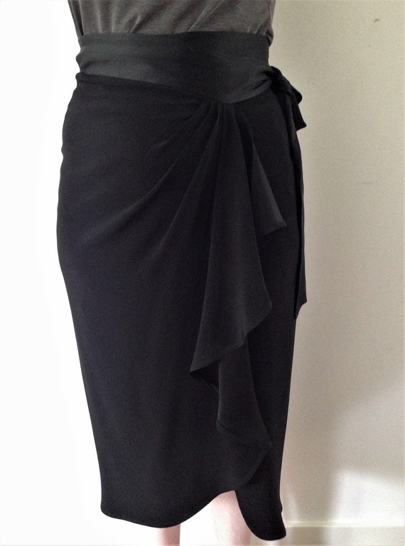 MOSCHINO CHEAP&CHIC vintage 90s black tulip wrap s